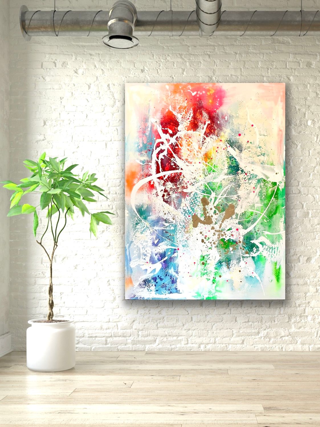 Einrichtungsbeispiel in einem hellen Loft: Das große, farbenfrohe und abstrakte Gemälde 'YES!' hängt im Hochformat an einer weiß gestrichenen Backsteinwand neben einer grünen Zimmerpflanze.